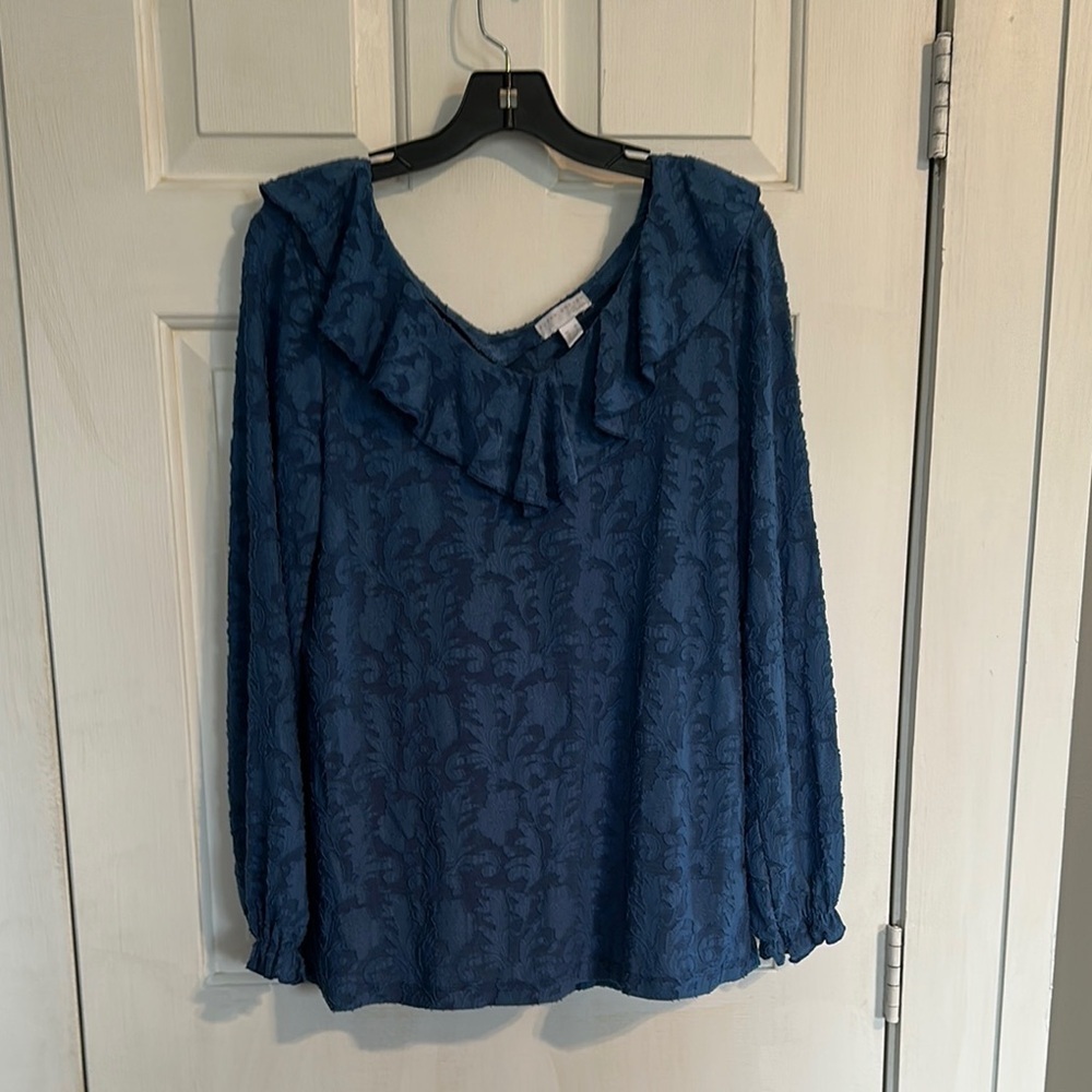 Susan Graver Blue Long sleeve top size medium